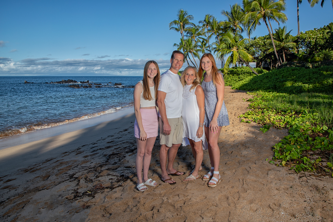 maui-family-portrait-beach-aloha